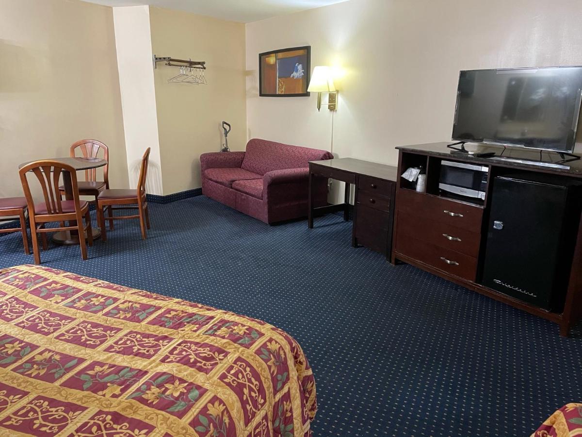 American Inn And Suites Countryside Экстерьер фото